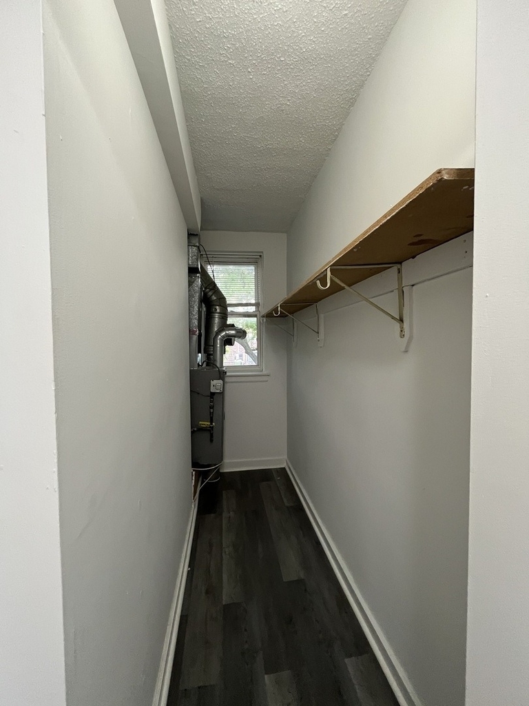 3727 N Pine Grove Avenue - Photo 4