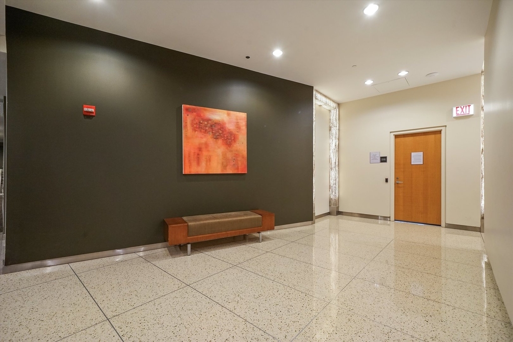 700 N Larrabee Street - Photo 25