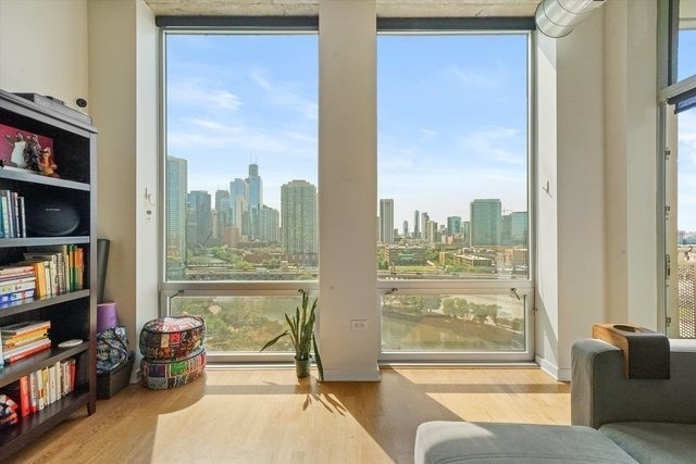 700 N Larrabee Street - Photo 3