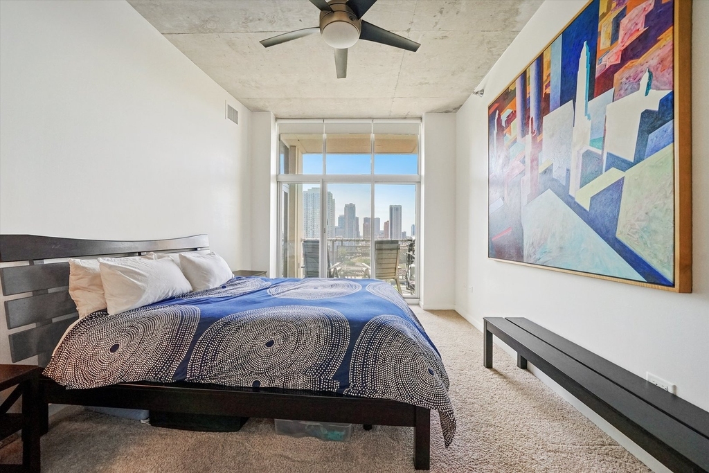 700 N Larrabee Street - Photo 19