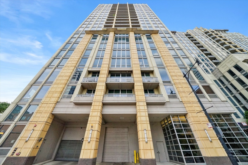 700 N Larrabee Street - Photo 30
