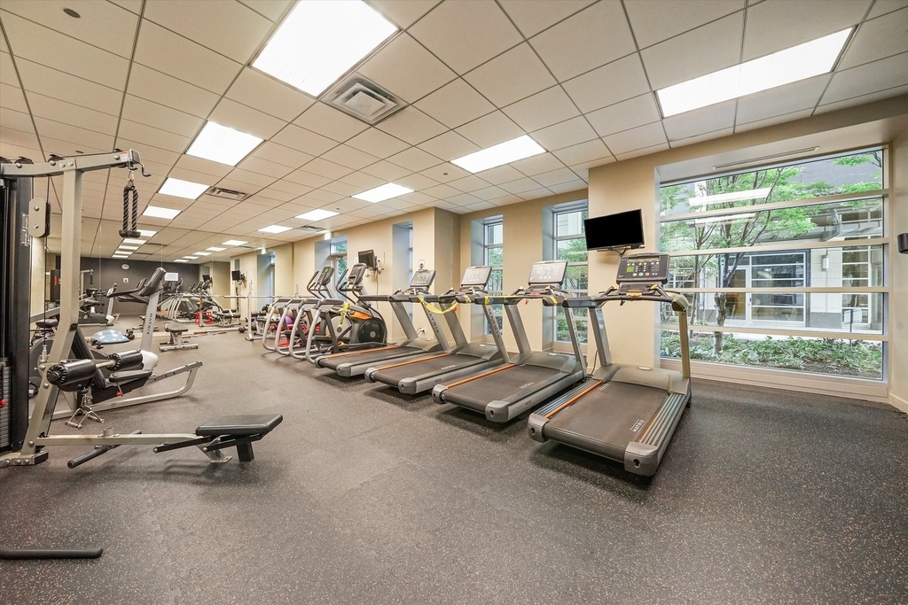 700 N Larrabee Street - Photo 24