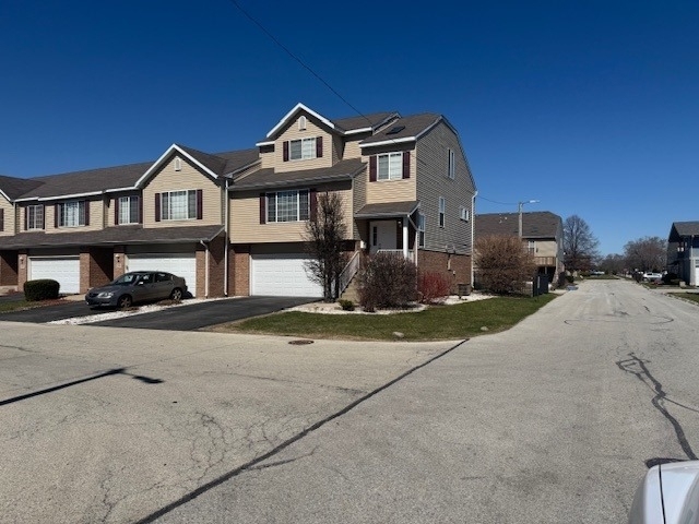 2520 Cedar Glen Drive N - Photo 0
