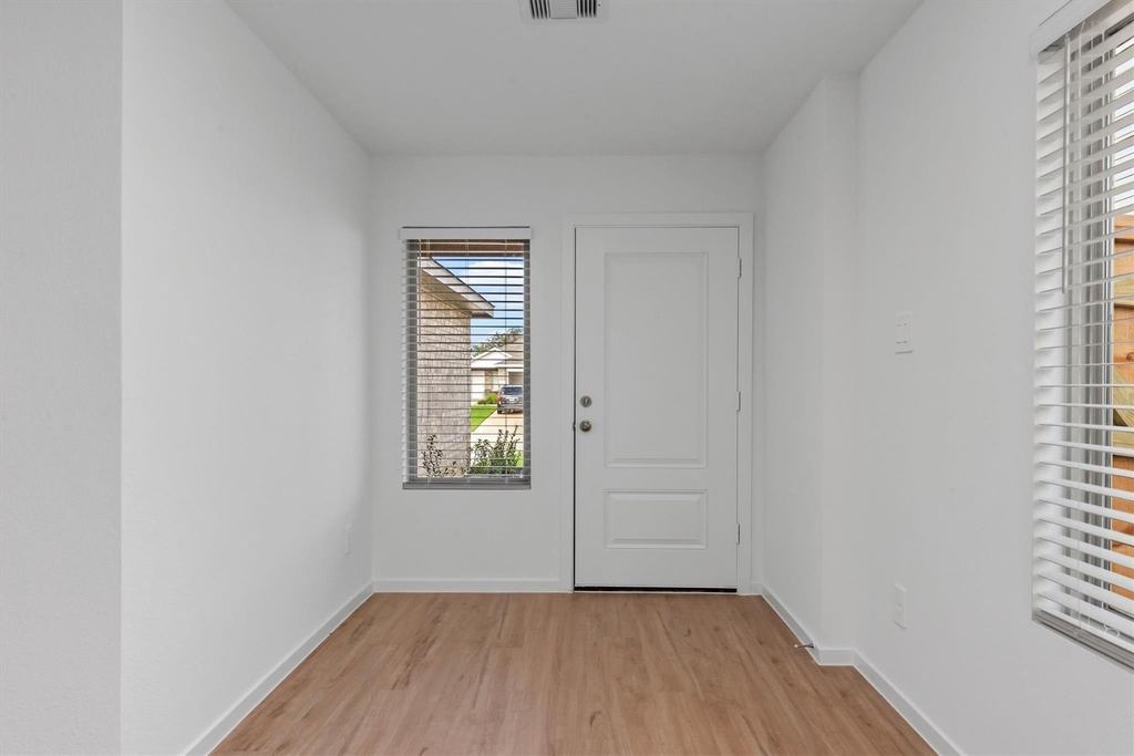 1525 San Sebastien Drive - Photo 4