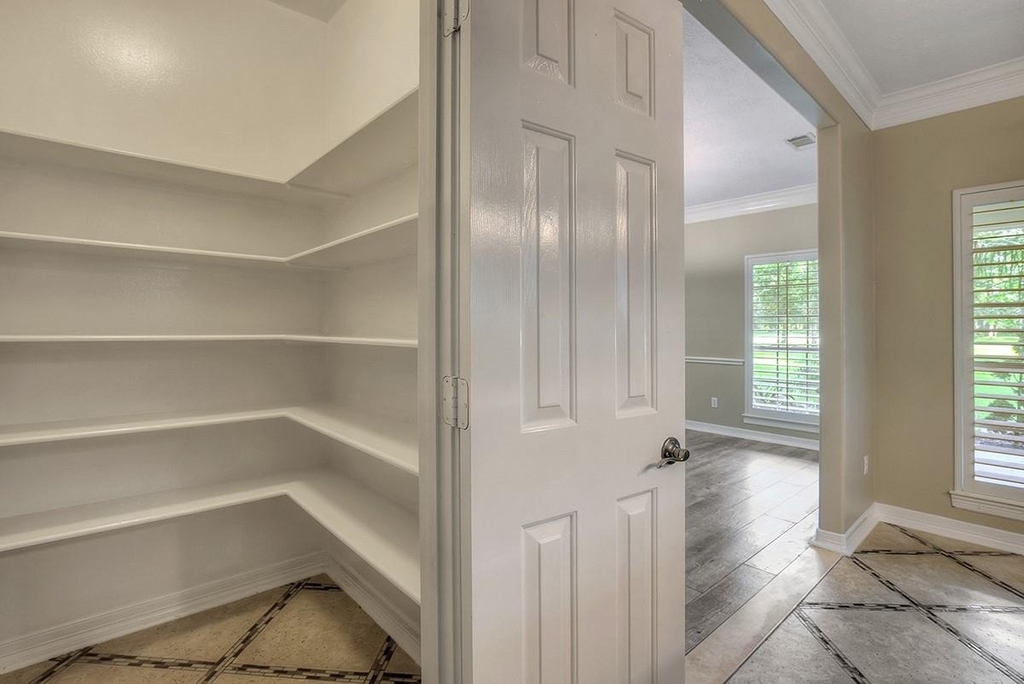 10819 Lake Windcrest - Photo 19