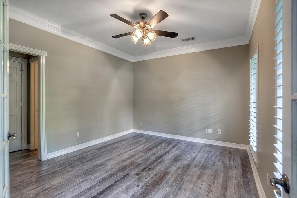 10819 Lake Windcrest - Photo 6