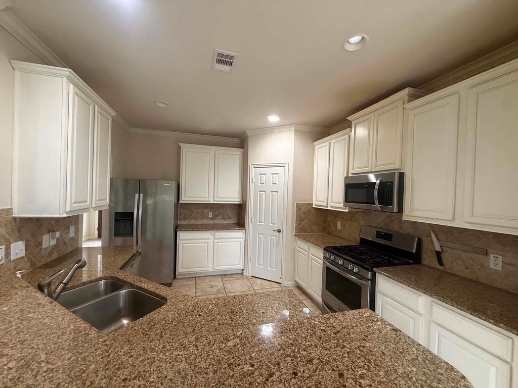 19806 Amber Village Lane - Photo 15