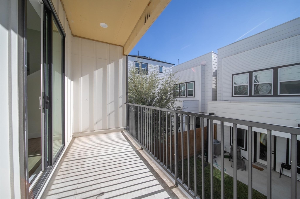 2722 Nagle Street - Photo 8