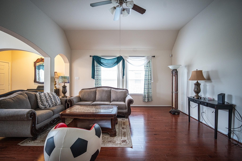 4138 Falvel Shadow Creek Drive - Photo 7
