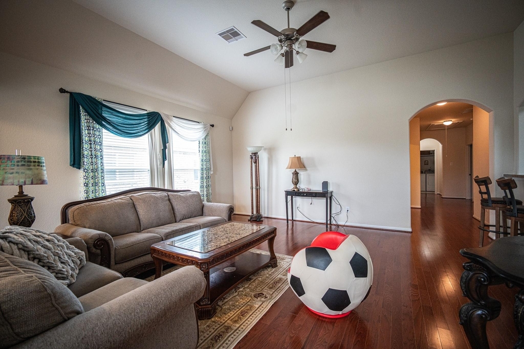 4138 Falvel Shadow Creek Drive - Photo 4