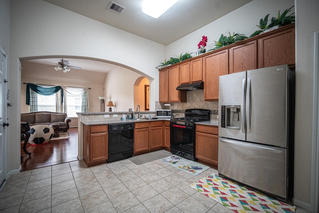 4138 Falvel Shadow Creek Drive - Photo 9