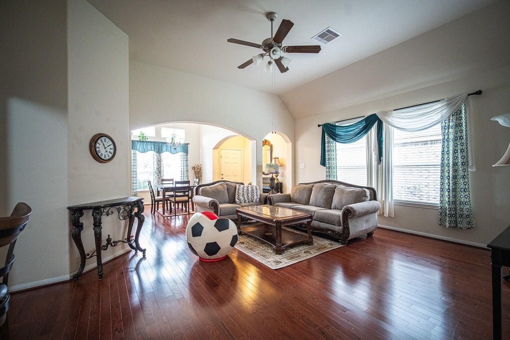 4138 Falvel Shadow Creek Drive - Photo 11