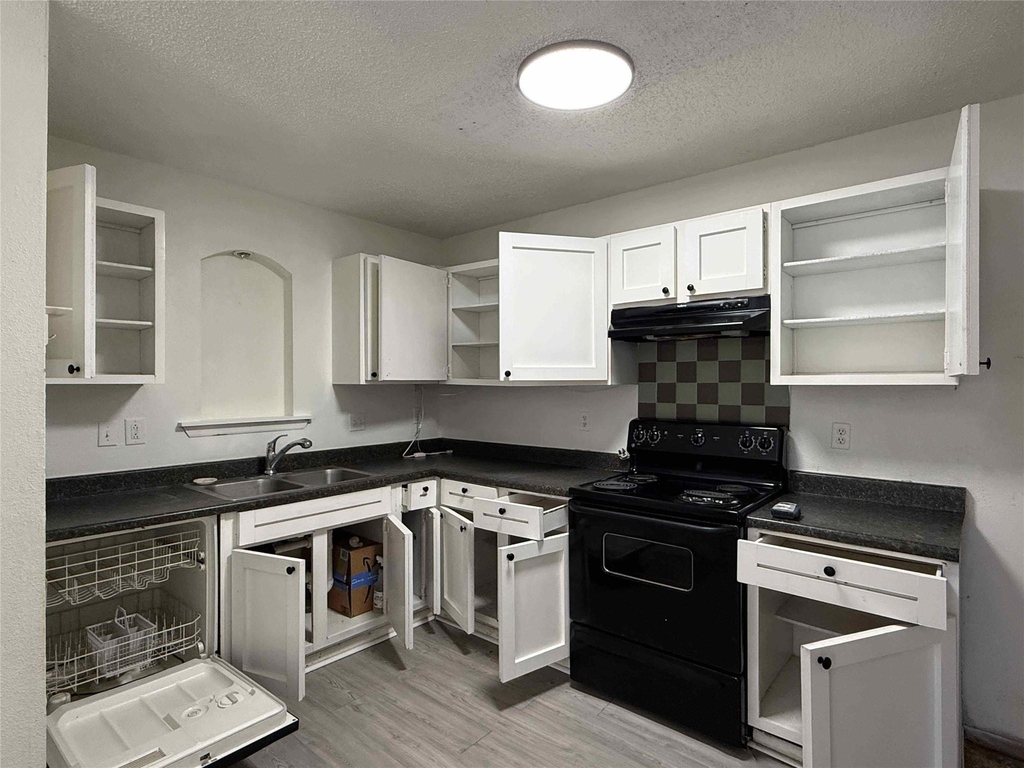 23215 Tree House Lane - Photo 4