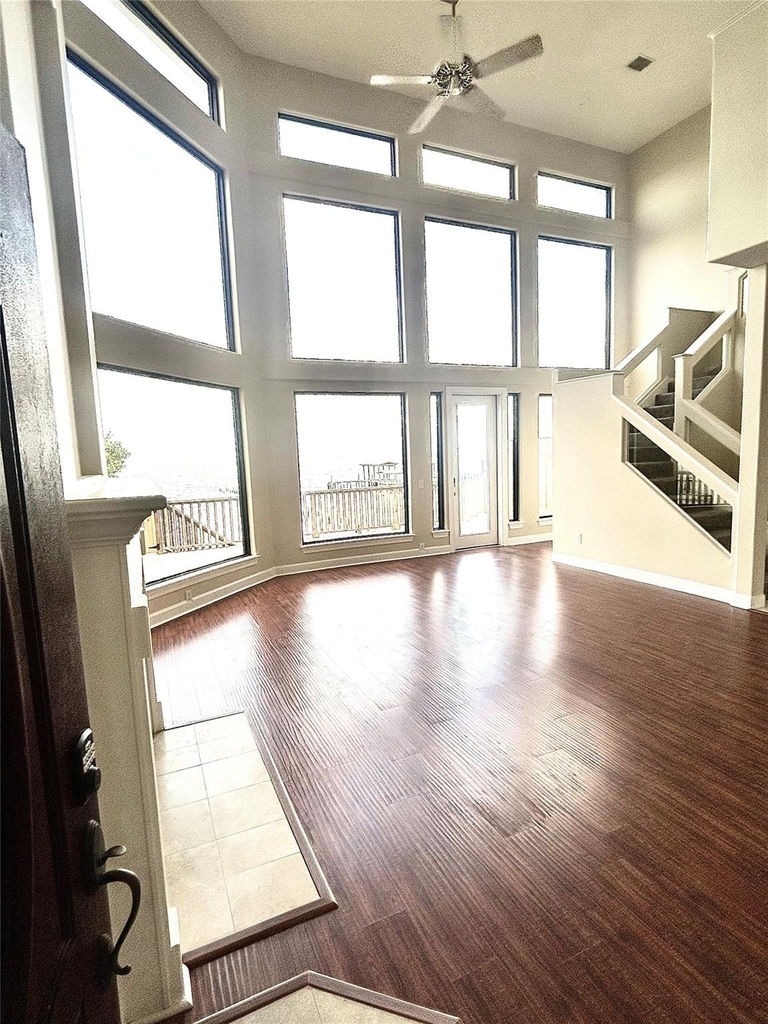 807 Kipp Avenue - Photo 0