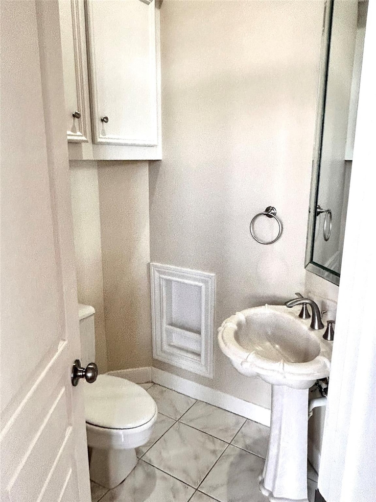 807 Kipp Avenue - Photo 4