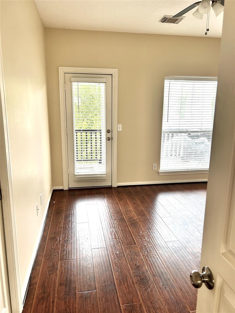 807 Kipp Avenue - Photo 13