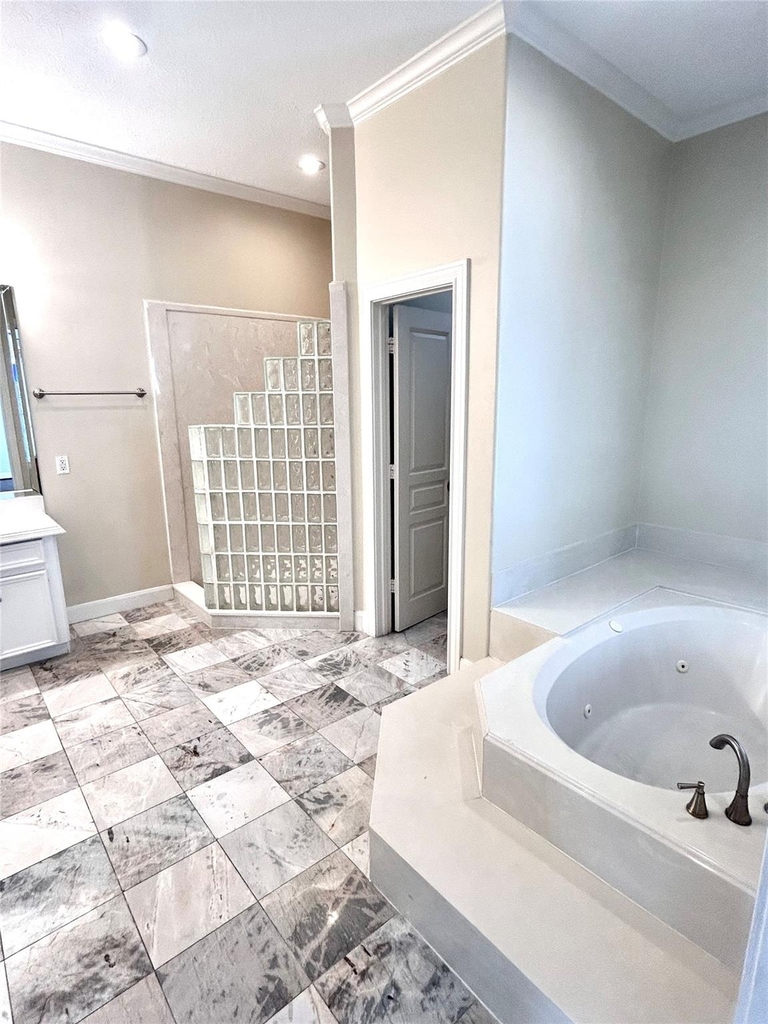807 Kipp Avenue - Photo 6