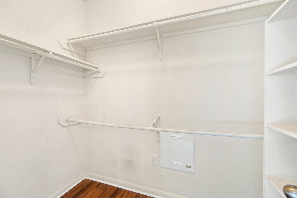 10003 Lynette Falls Drive - Photo 27