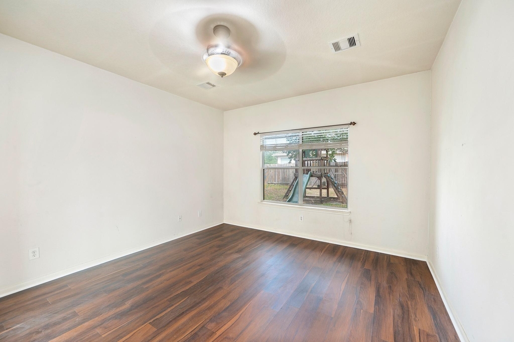 10003 Lynette Falls Drive - Photo 25