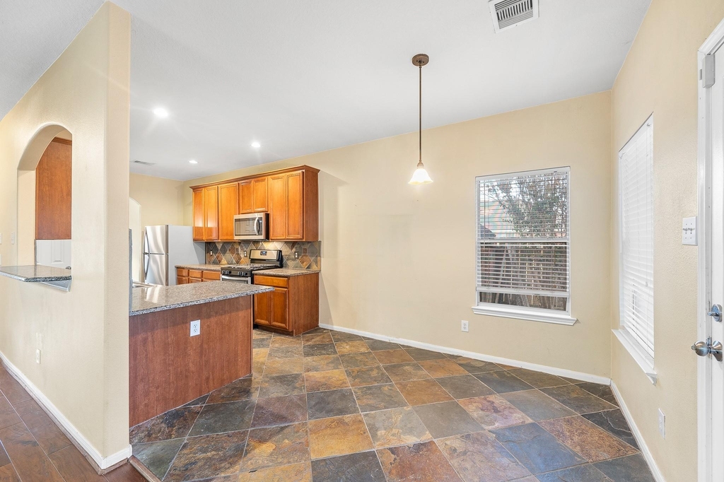 10003 Lynette Falls Drive - Photo 17
