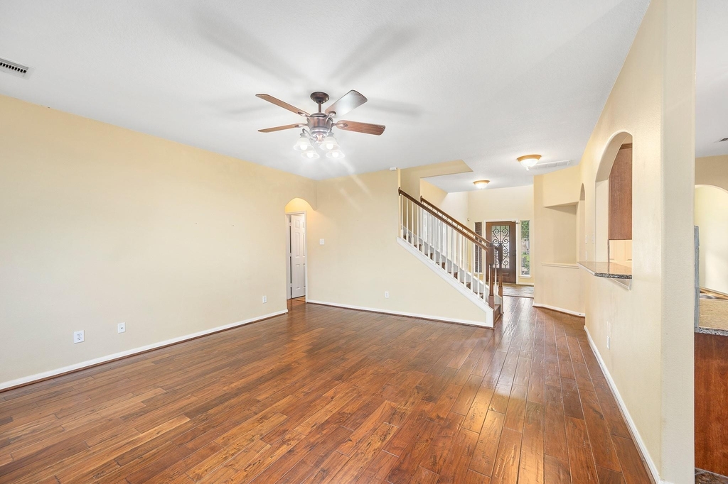 10003 Lynette Falls Drive - Photo 18