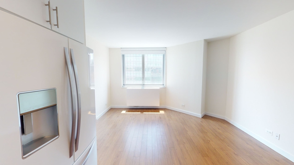 401 E 34th St - Photo 1