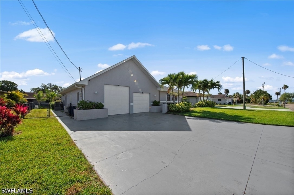 7195 Reymoor Drive - Photo 3