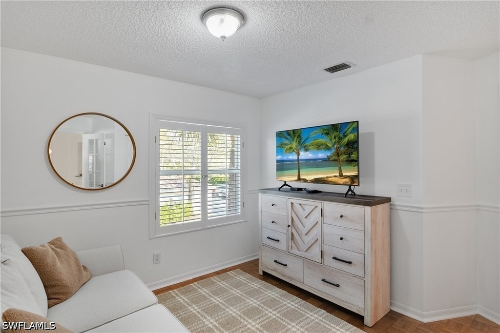 1044 Woodshire Lane - Photo 8