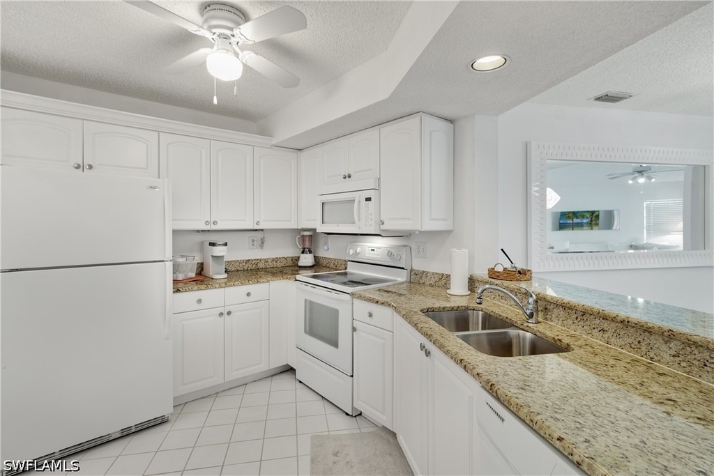 1044 Woodshire Lane - Photo 2