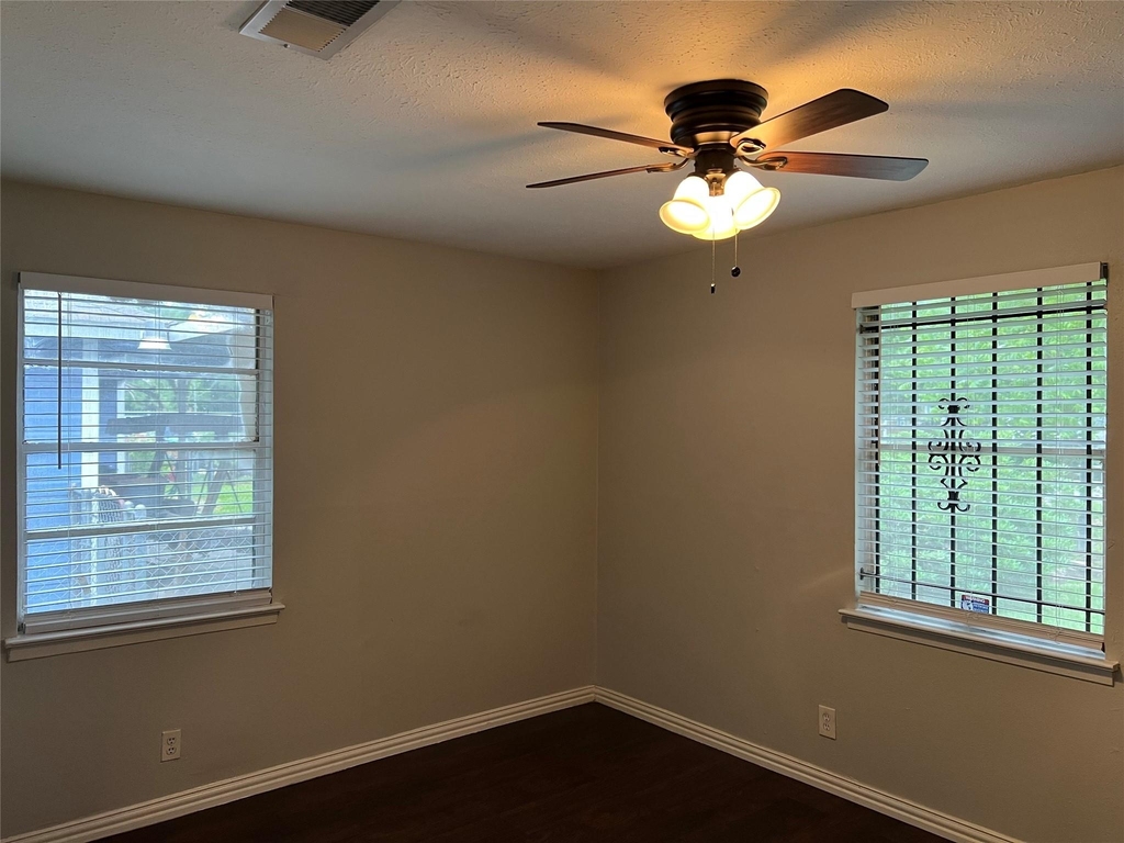 9505 Everglade Drive - Photo 21
