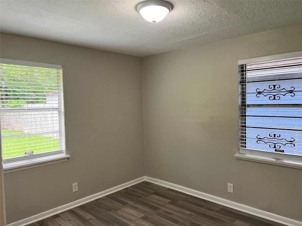 9505 Everglade Drive - Photo 15