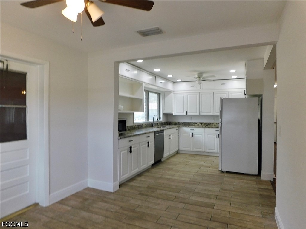 287 Poe Avenue - Photo 3