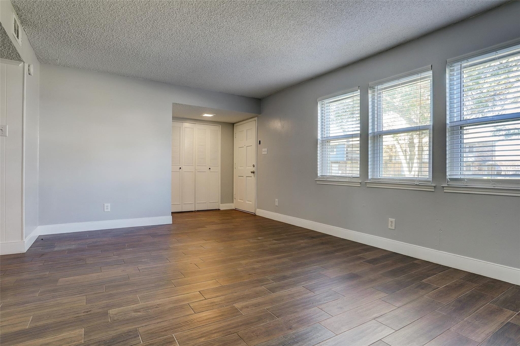 10458 Hammerly Boulevard - Photo 2