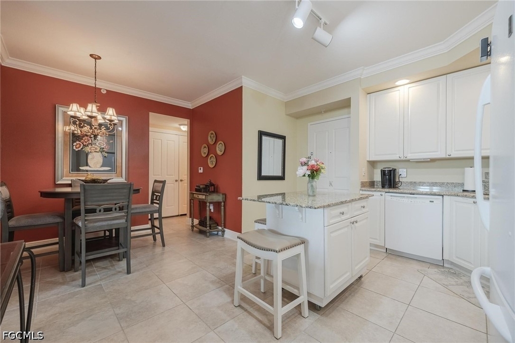 2825 Palm Beach Boulevard - Photo 17