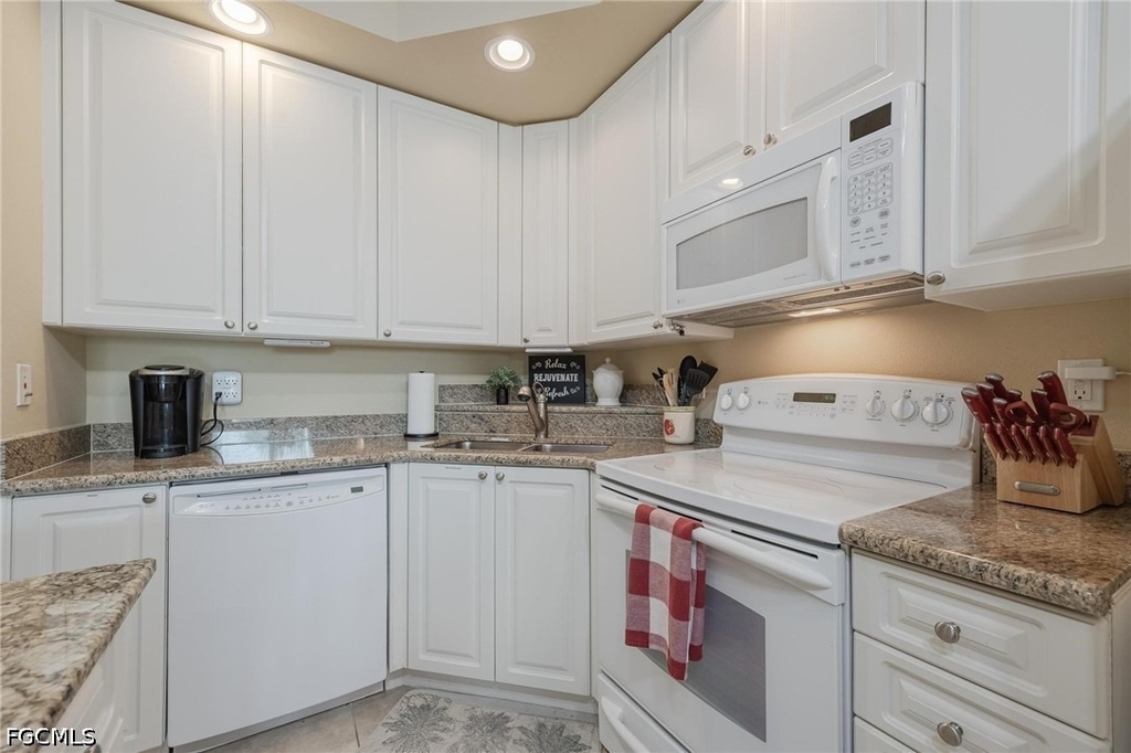 2825 Palm Beach Boulevard - Photo 22
