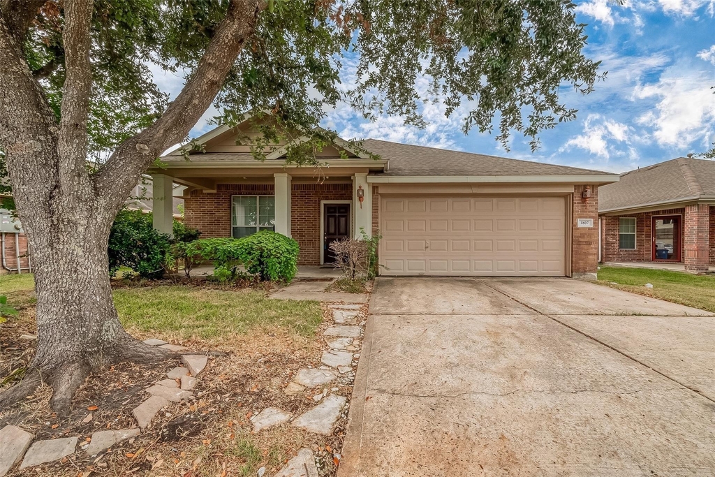 1807 Hidden Breeze Drive - Photo 0