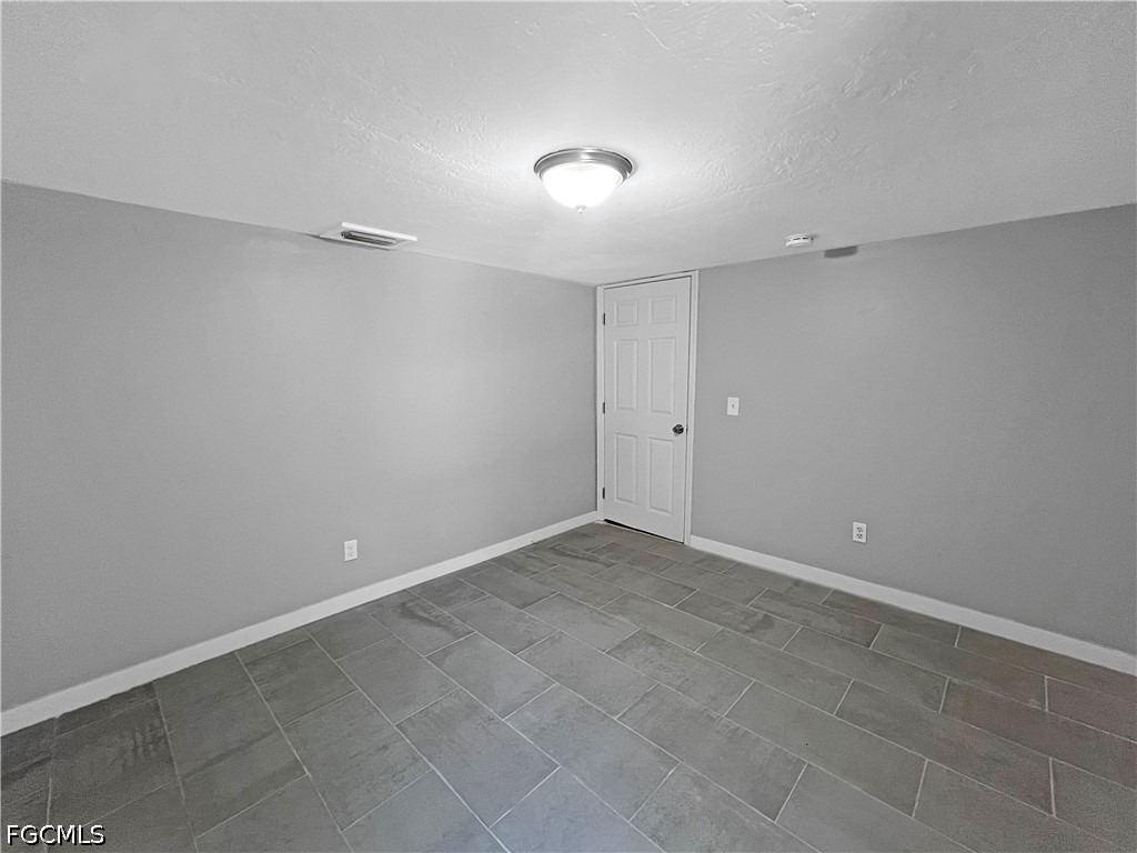 1615 Evans Avenue - Photo 9