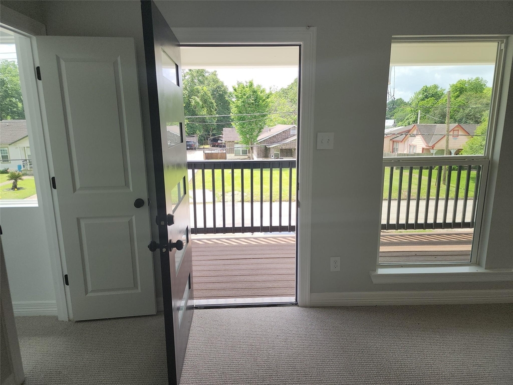 2651 Beaumont Avenue - Photo 35