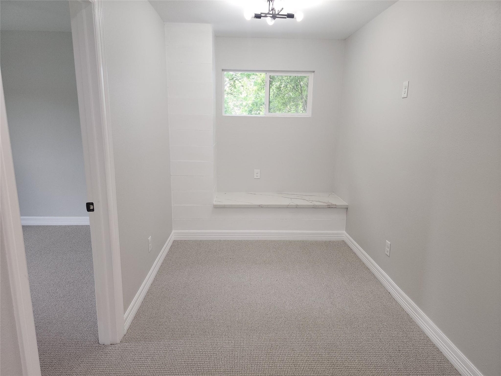 2651 Beaumont Avenue - Photo 22
