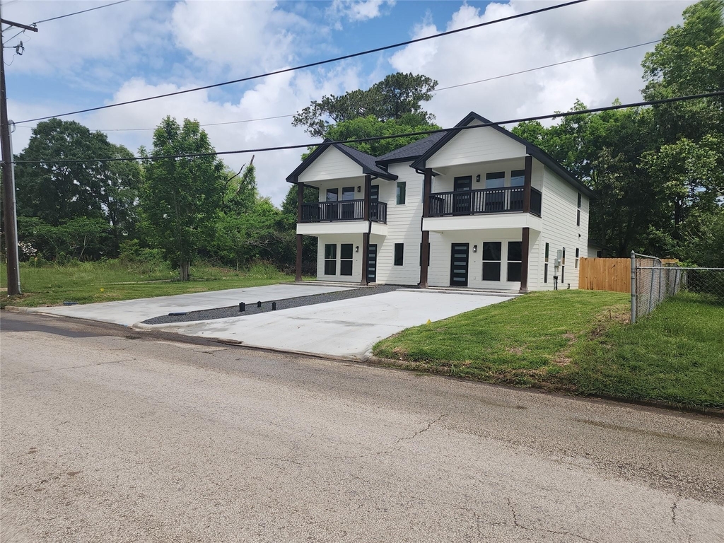 2651 Beaumont Avenue - Photo 2