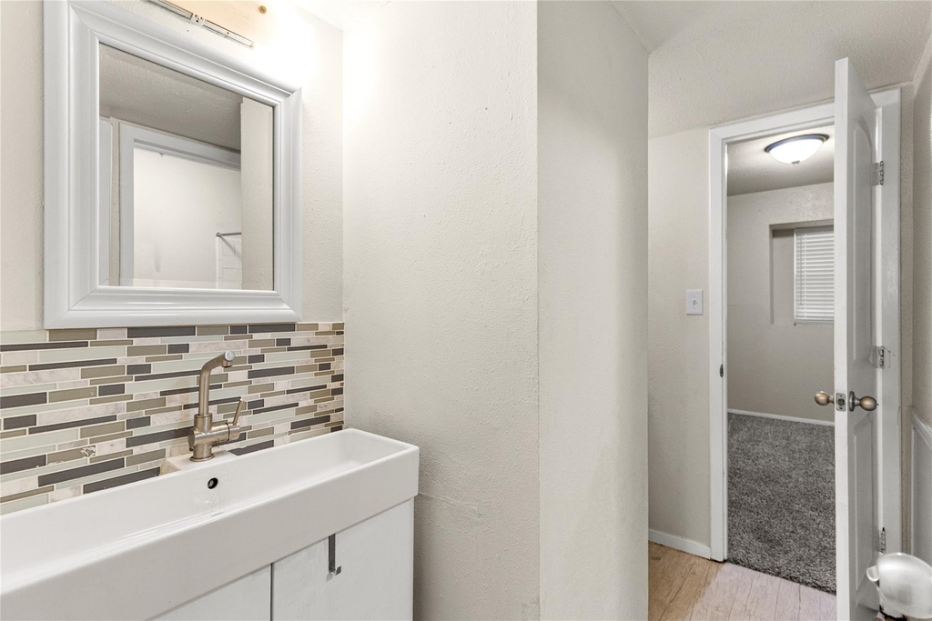 11002 Hammerly Boulevard - Photo 6