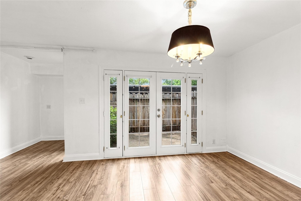 11002 Hammerly Boulevard - Photo 15