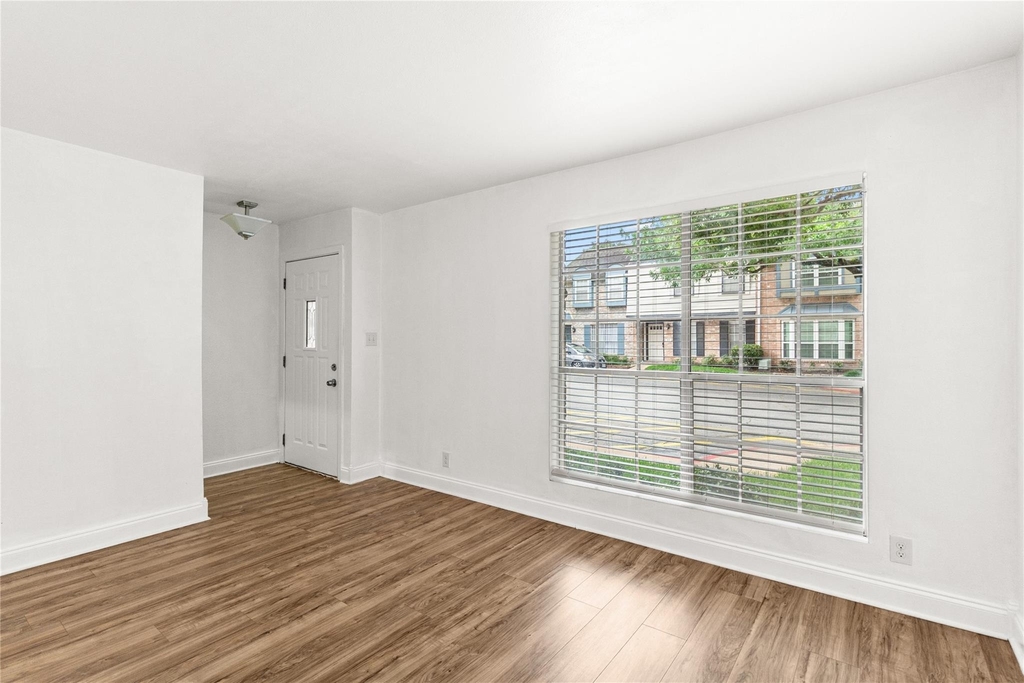 11002 Hammerly Boulevard - Photo 18