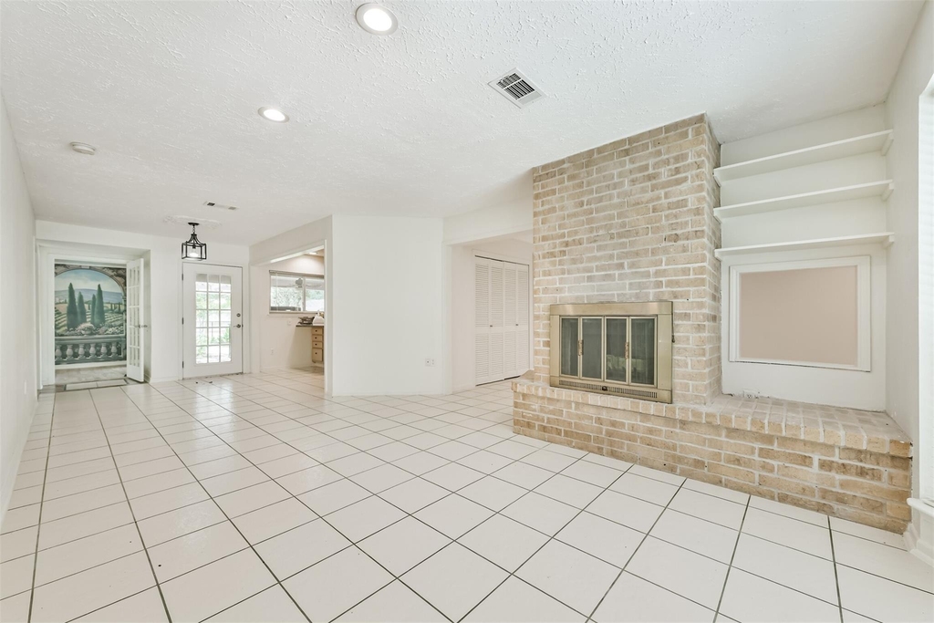 807 Stadium Circle - Photo 5