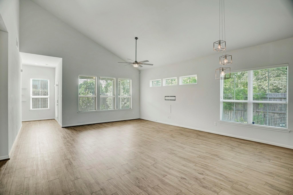 3413 Omega Street - Photo 6