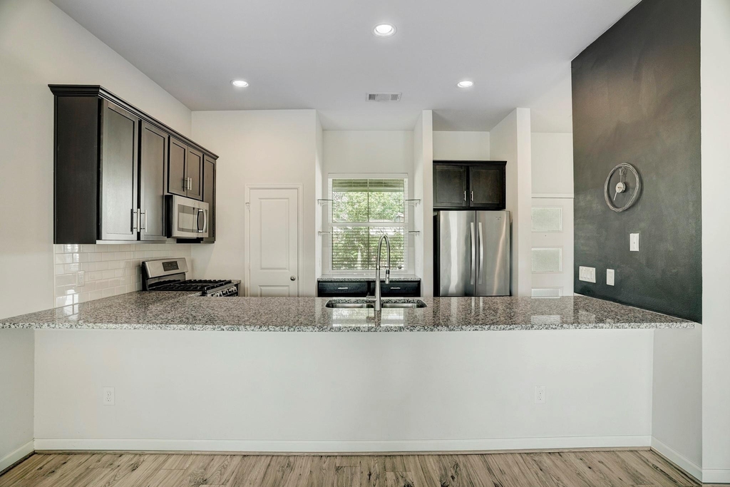 3413 Omega Street - Photo 3
