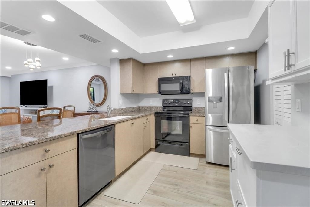 790 Meadowland Drive - Photo 2