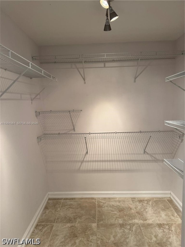18800 Ne 29 Avenue - Photo 5