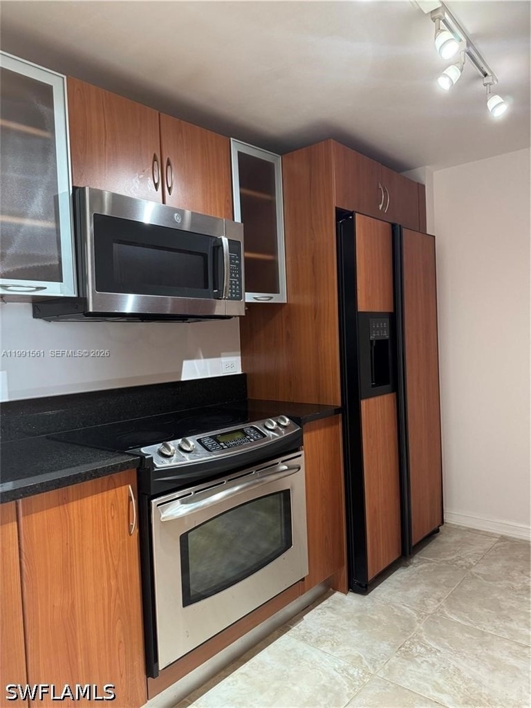 18800 Ne 29 Avenue - Photo 2