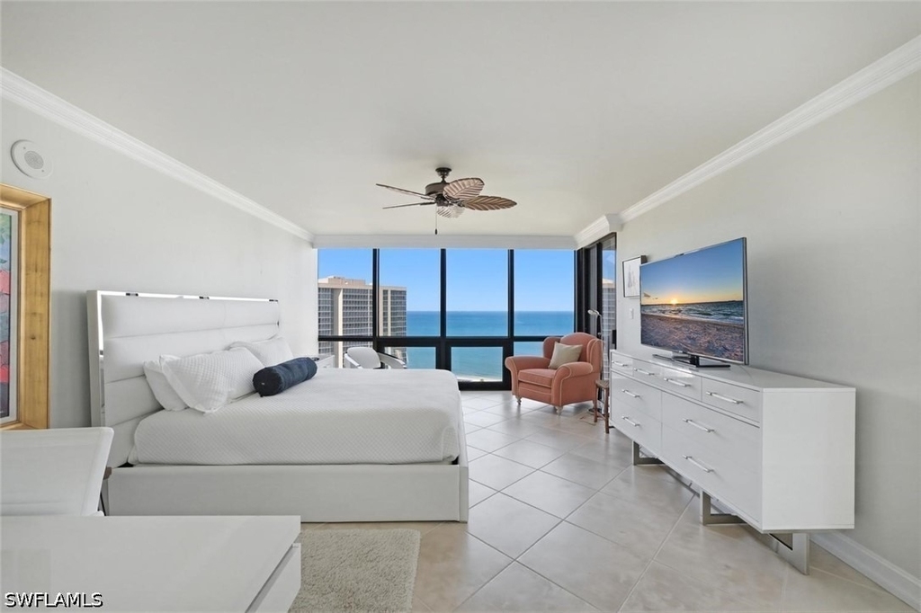 4751 Gulf Shore Boulevard N - Photo 16